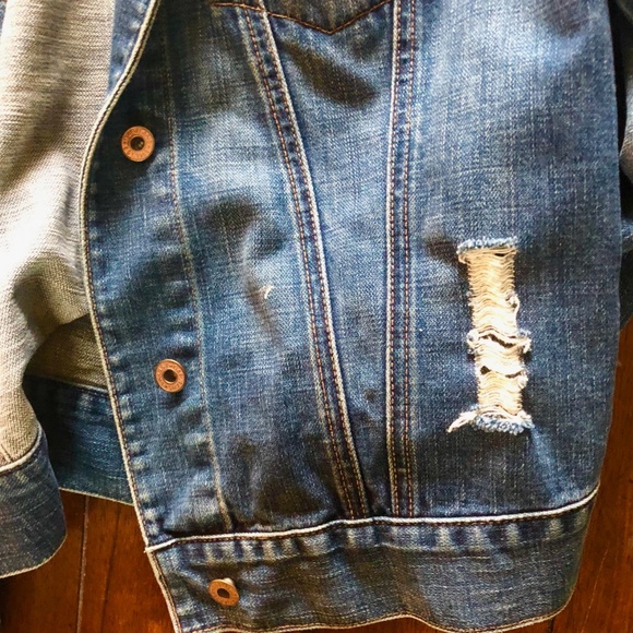 Gap Denim Jacket - slight distressing - Picture 4 of 8
